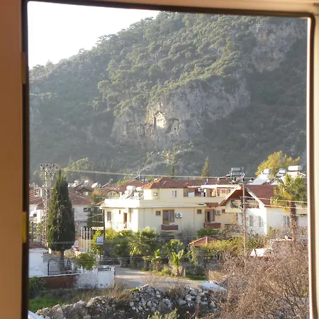 Ada داليان